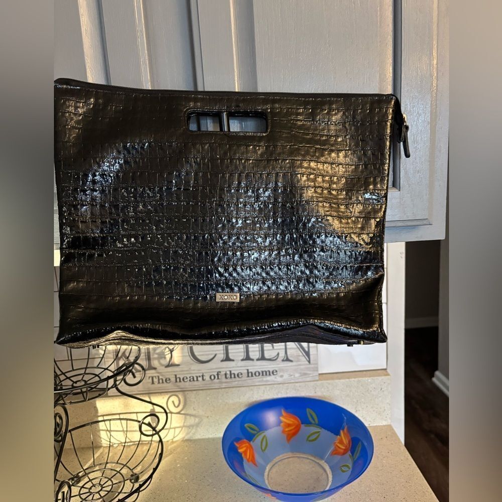Black Crocodile-Embossed Xoxo Women’s Purse